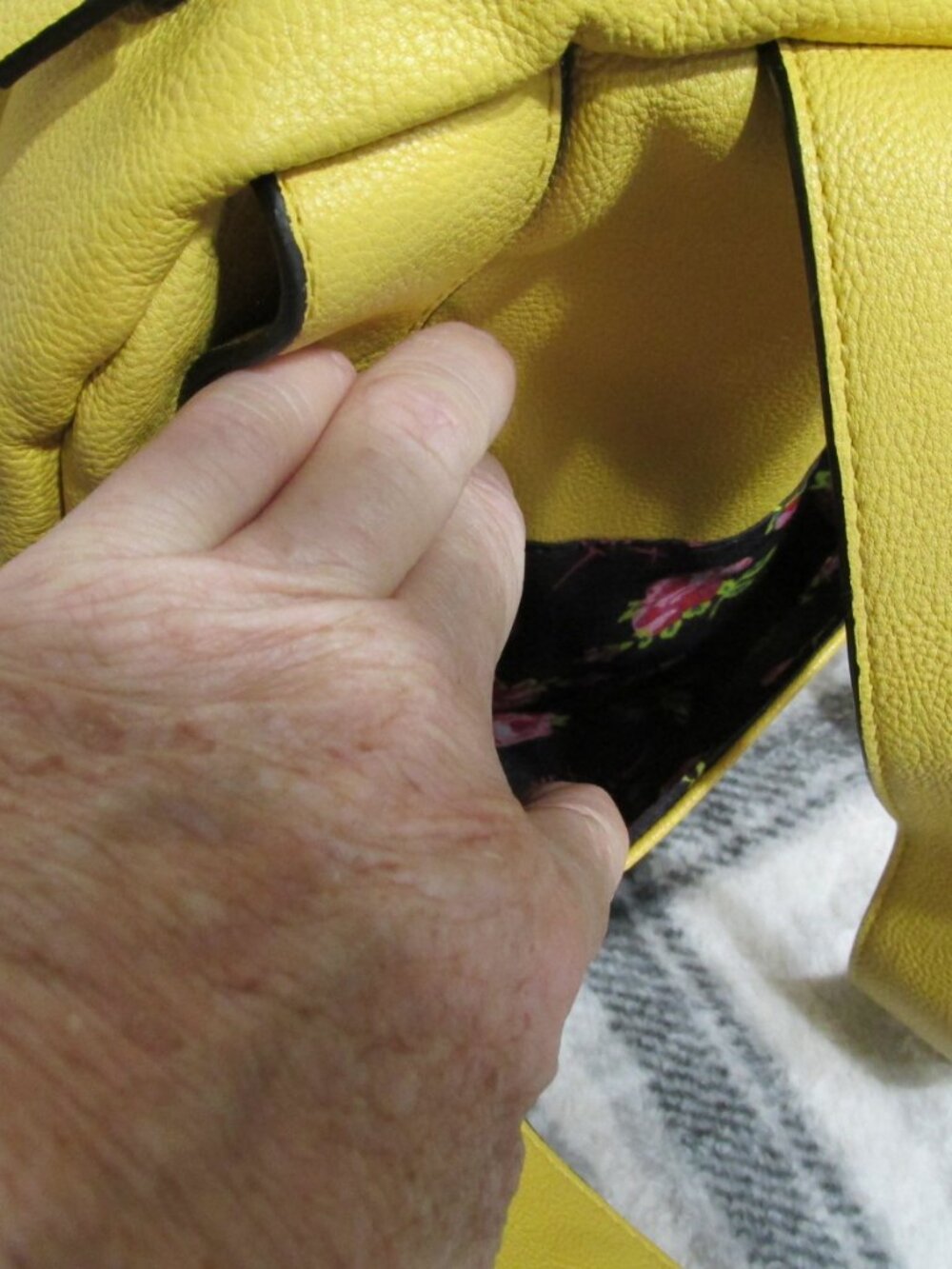 P2874-Betsey Johnson Yellow Pebble Big Bow Backpack - Picture 4 of 8